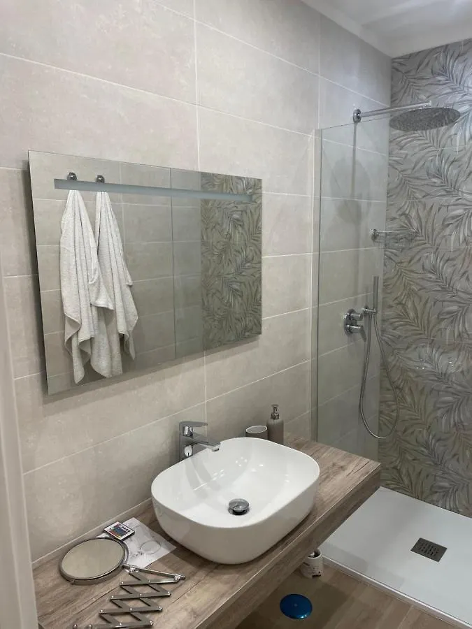 Suite Anita Deluxe Naples Apartment